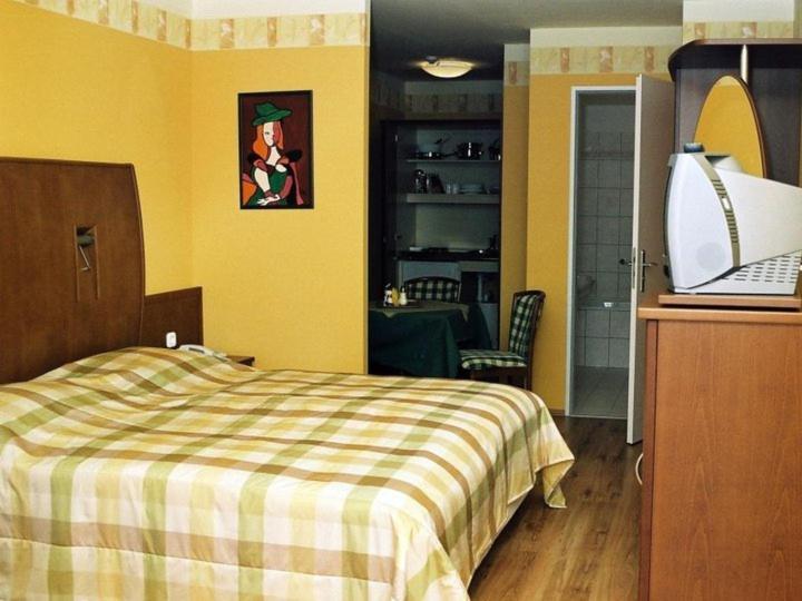 Sunset Motel Szombathely Bilik gambar